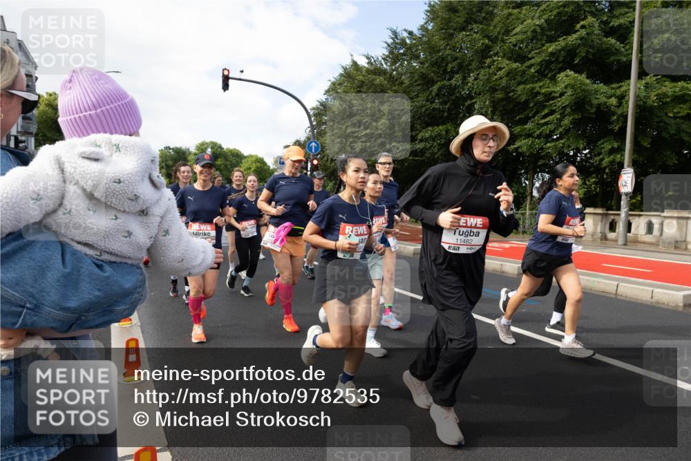 14.06.2026 - REWE Women's Run Michael Strokosch http://msf.ph/oto/9782535 14.06.2026 09:13:41 Laufen 11482 meine-sportfotos.de