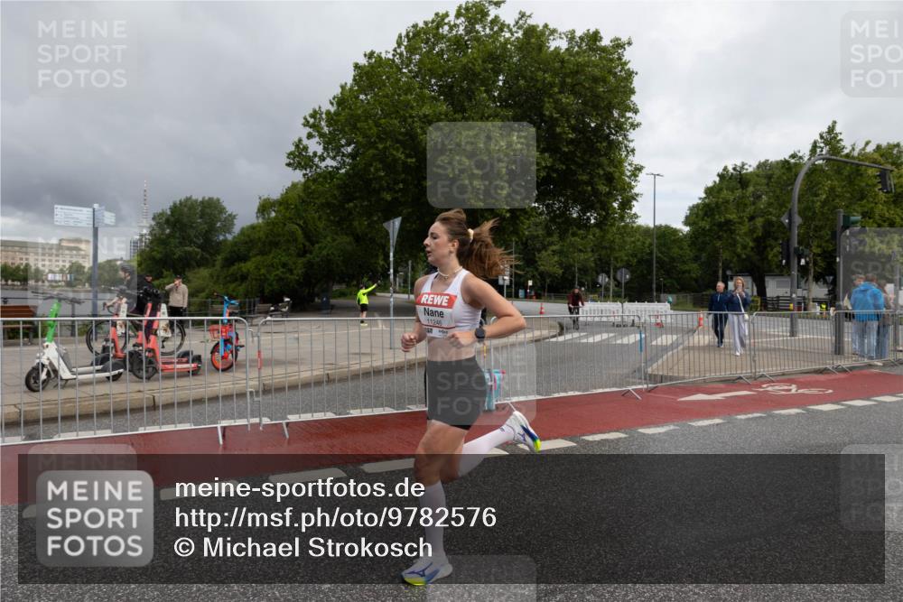 14.06.2026 - REWE Women's Run Michael Strokosch http://msf.ph/oto/9782576 14.06.2026 09:36:11 Laufen 11246 meine-sportfotos.de