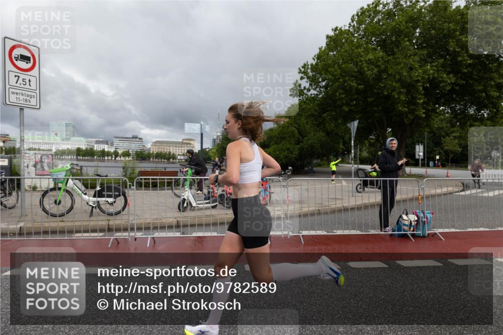 14.06.2026 - REWE Women's Run Michael Strokosch http://msf.ph/oto/9782589 14.06.2026 09:36:11 Laufen 7, 5, 11, 18 meine-sportfotos.de