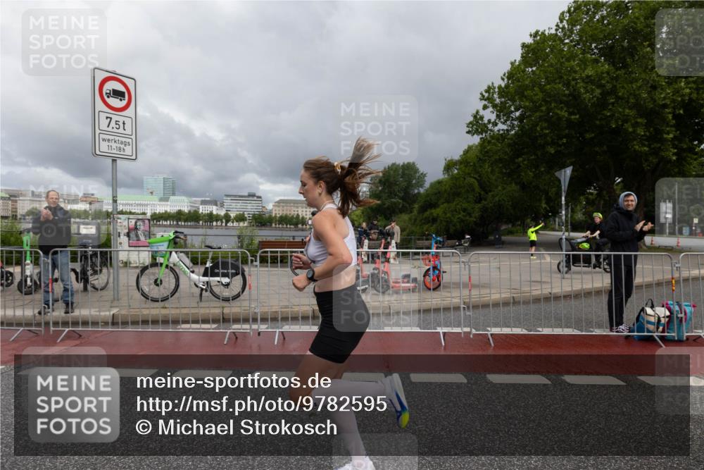 14.06.2026 - REWE Women's Run Michael Strokosch http://msf.ph/oto/9782595 14.06.2026 09:36:11 Laufen 7, 5, 11, 18 meine-sportfotos.de