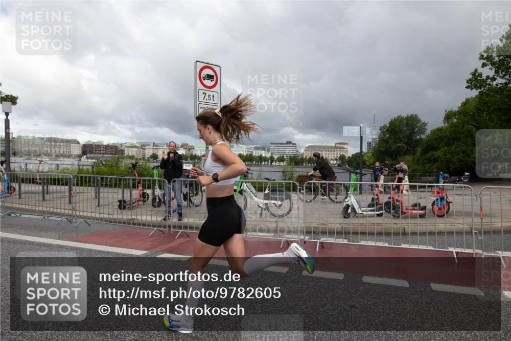 14.06.2026 - REWE Women's Run Michael Strokosch http://msf.ph/oto/9782605 14.06.2026 09:36:12 Laufen 7, 5, 2444 meine-sportfotos.de