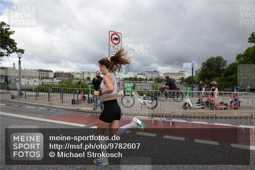 14.06.2026 - REWE Women's Run Michael Strokosch http://msf.ph/oto/9782607 14.06.2026 09:36:12 Laufen 7, 5 meine-sportfotos.de