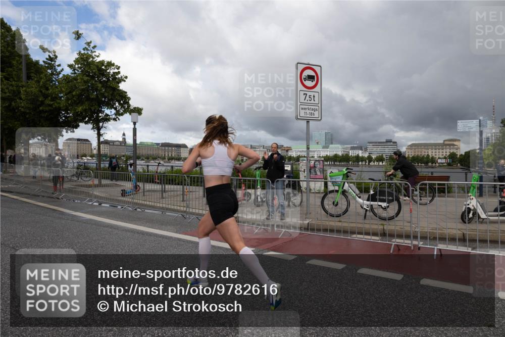 14.06.2026 - REWE Women's Run Michael Strokosch http://msf.ph/oto/9782616 14.06.2026 09:36:12 Laufen  meine-sportfotos.de