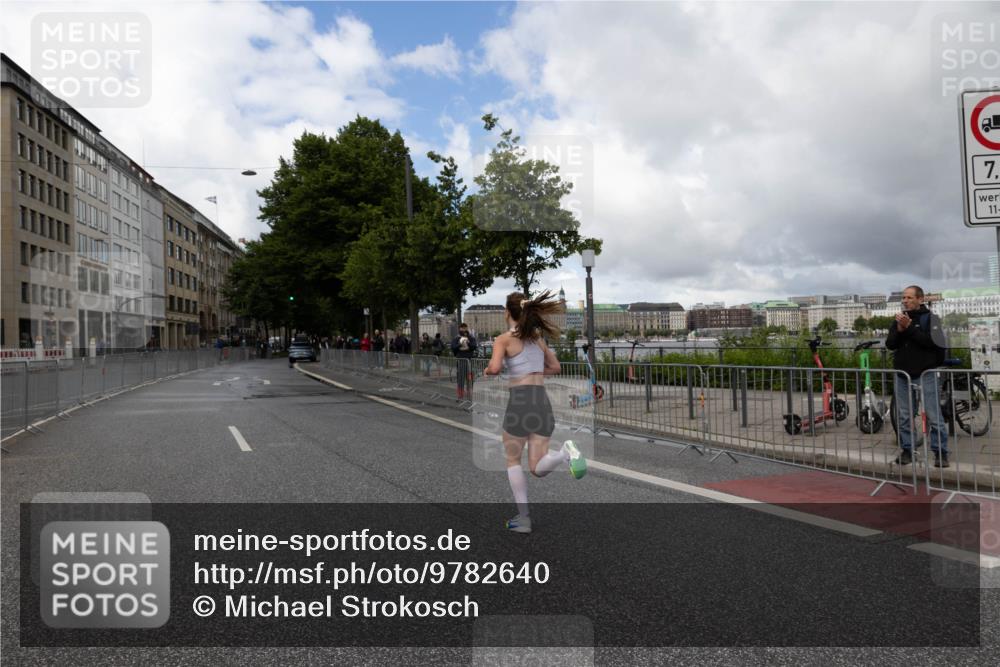 14.06.2026 - REWE Women's Run Michael Strokosch http://msf.ph/oto/9782640 14.06.2026 09:36:12 Laufen 7, 11 meine-sportfotos.de