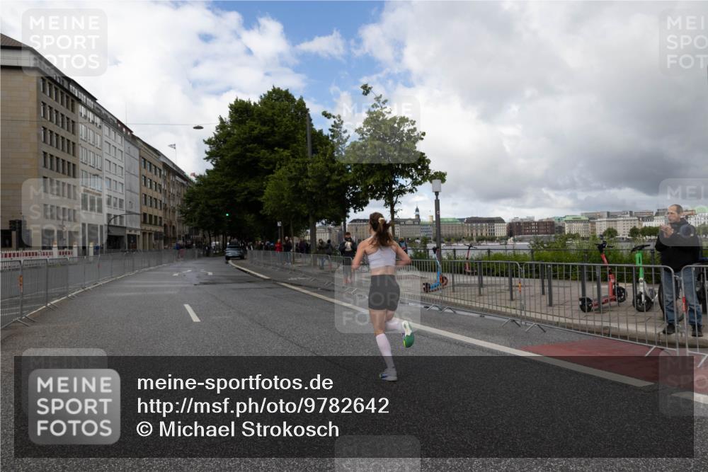 14.06.2026 - REWE Women's Run Michael Strokosch http://msf.ph/oto/9782642 14.06.2026 09:36:12 Laufen  meine-sportfotos.de
