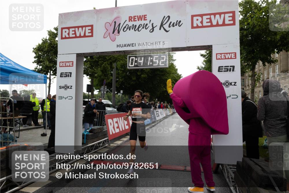 14.06.2026 - REWE Women's Run Michael Strokosch http://msf.ph/oto/9782651 14.06.2026 09:42:33 Laufen 5, 0, 48, 52, 7, 34 meine-sportfotos.de
