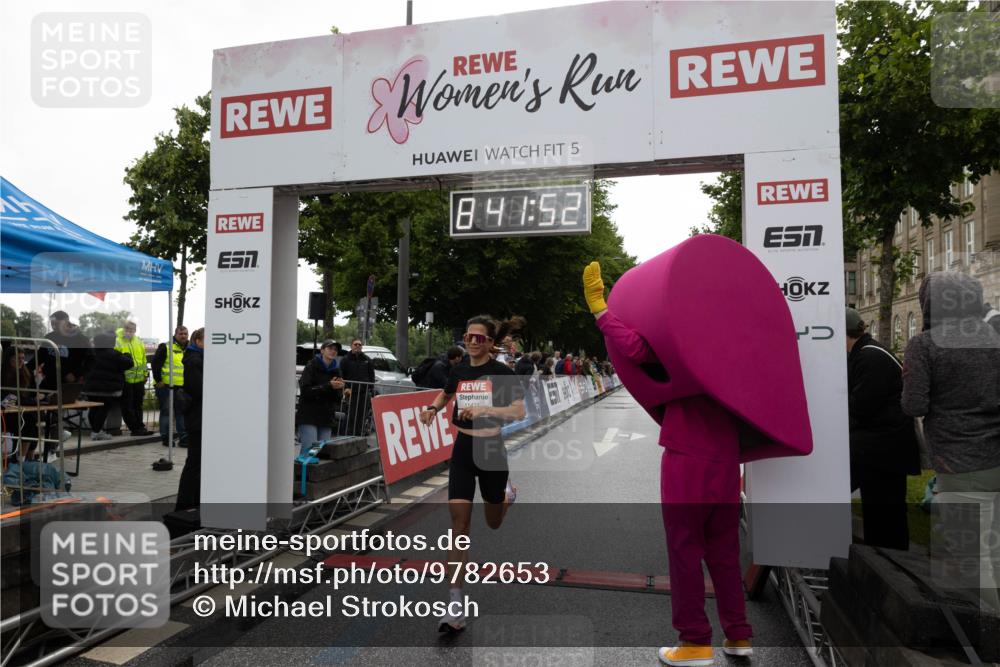 14.06.2026 - REWE Women's Run Michael Strokosch http://msf.ph/oto/9782653 14.06.2026 09:42:33 Laufen 5, 841, 52, 34, 11471 meine-sportfotos.de