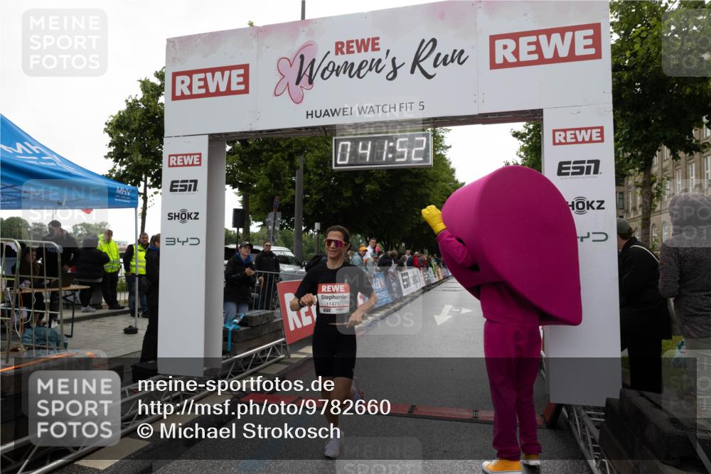14.06.2026 - REWE Women's Run Michael Strokosch http://msf.ph/oto/9782660 14.06.2026 09:42:33 Laufen 5, 04, 52, 34, 11471 meine-sportfotos.de