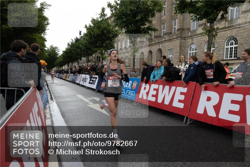 14.06.2026 - REWE Women's Run Michael Strokosch http://msf.ph/oto/9782667 14.06.2026 09:43:19 Laufen 10992 meine-sportfotos.de