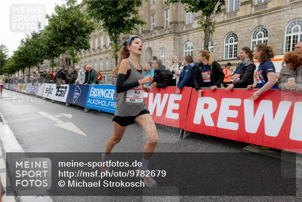 14.06.2026 - REWE Women's Run Michael Strokosch http://msf.ph/oto/9782679 14.06.2026 09:43:19 Laufen 10992 meine-sportfotos.de