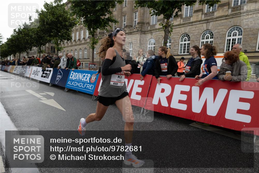 14.06.2026 - REWE Women's Run Michael Strokosch http://msf.ph/oto/9782681 14.06.2026 09:43:19 Laufen 340, 1092 meine-sportfotos.de