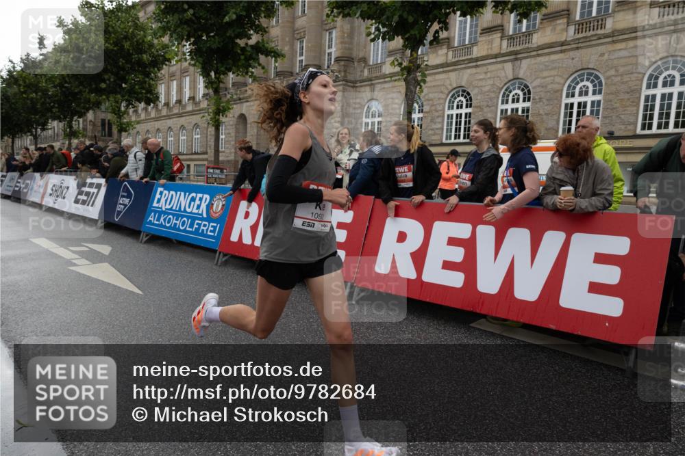14.06.2026 - REWE Women's Run Michael Strokosch http://msf.ph/oto/9782684 14.06.2026 09:43:19 Laufen 1092 meine-sportfotos.de