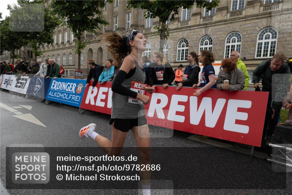 14.06.2026 - REWE Women's Run Michael Strokosch http://msf.ph/oto/9782686 14.06.2026 09:43:19 Laufen  meine-sportfotos.de