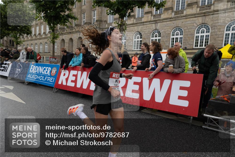 14.06.2026 - REWE Women's Run Michael Strokosch http://msf.ph/oto/9782687 14.06.2026 09:43:19 Laufen  meine-sportfotos.de
