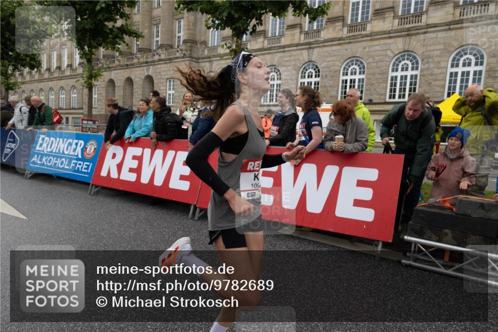 14.06.2026 - REWE Women's Run Michael Strokosch http://msf.ph/oto/9782689 14.06.2026 09:43:19 Laufen 109, 57 meine-sportfotos.de