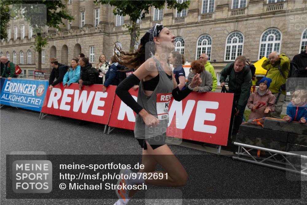14.06.2026 - REWE Women's Run Michael Strokosch http://msf.ph/oto/9782691 14.06.2026 09:43:19 Laufen  meine-sportfotos.de