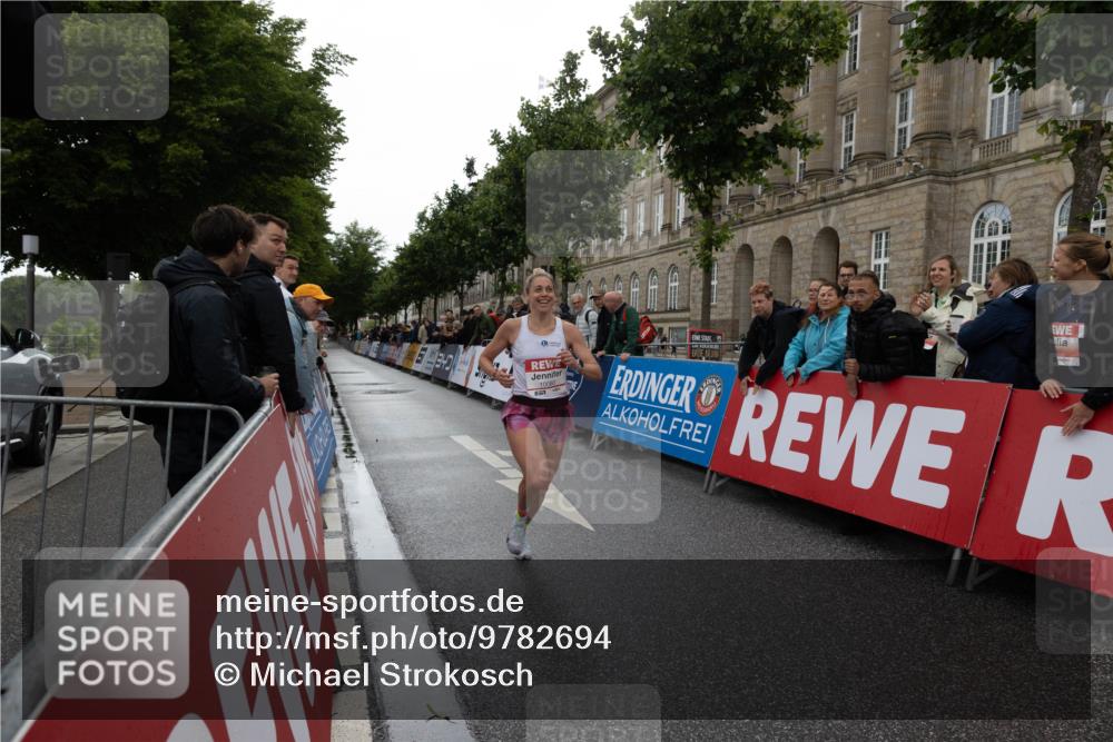 14.06.2026 - REWE Women's Run Michael Strokosch http://msf.ph/oto/9782694 14.06.2026 09:43:23 Laufen  meine-sportfotos.de