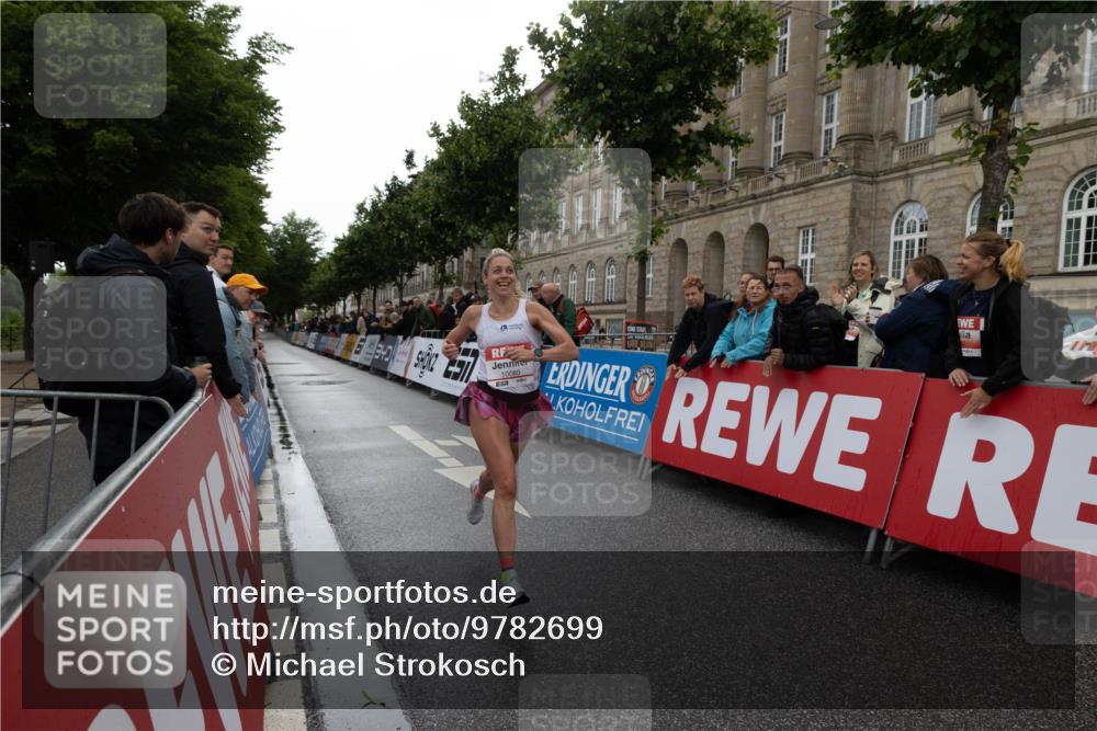 14.06.2026 - REWE Women's Run Michael Strokosch http://msf.ph/oto/9782699 14.06.2026 09:43:23 Laufen 10080 meine-sportfotos.de