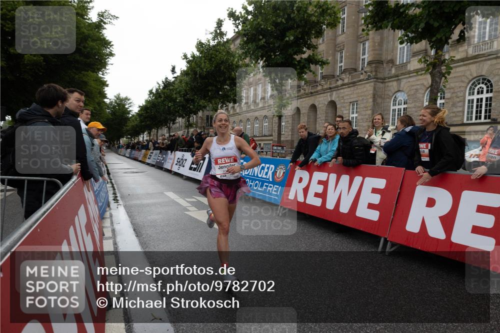 14.06.2026 - REWE Women's Run Michael Strokosch http://msf.ph/oto/9782702 14.06.2026 09:43:23 Laufen  meine-sportfotos.de