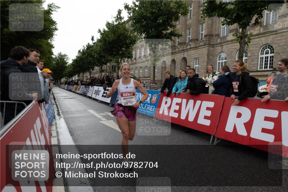 14.06.2026 - REWE Women's Run Michael Strokosch http://msf.ph/oto/9782704 14.06.2026 09:43:23 Laufen 10080, 7 meine-sportfotos.de