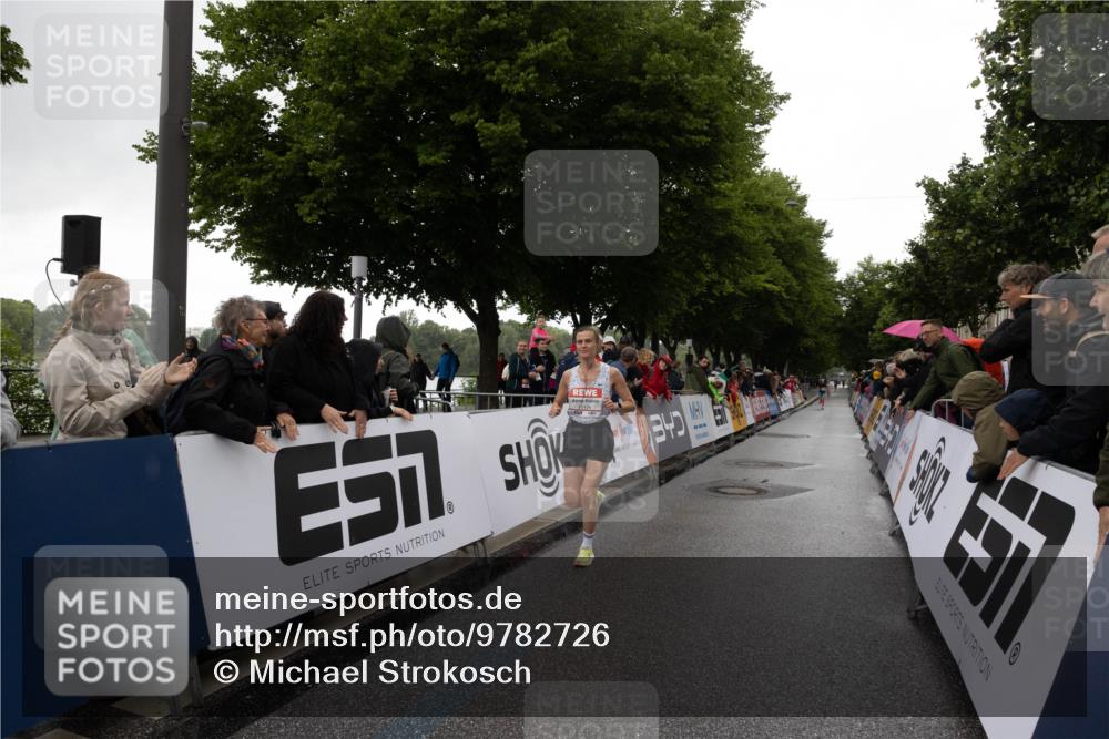 14.06.2026 - REWE Women's Run Michael Strokosch http://msf.ph/oto/9782726 14.06.2026 09:43:42 Laufen  meine-sportfotos.de