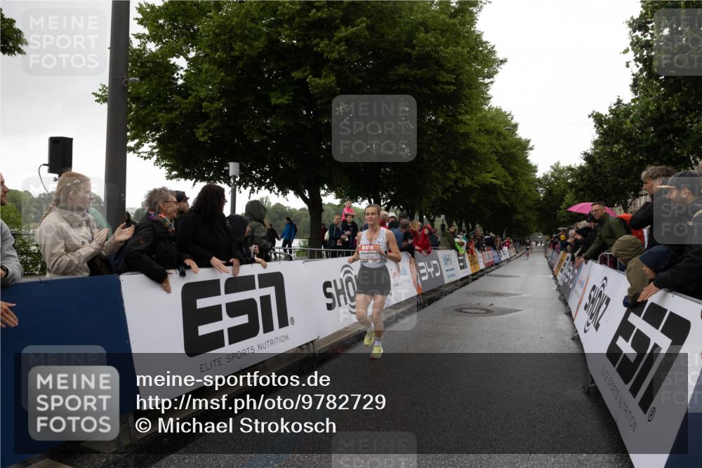 14.06.2026 - REWE Women's Run Michael Strokosch http://msf.ph/oto/9782729 14.06.2026 09:43:42 Laufen 128 meine-sportfotos.de