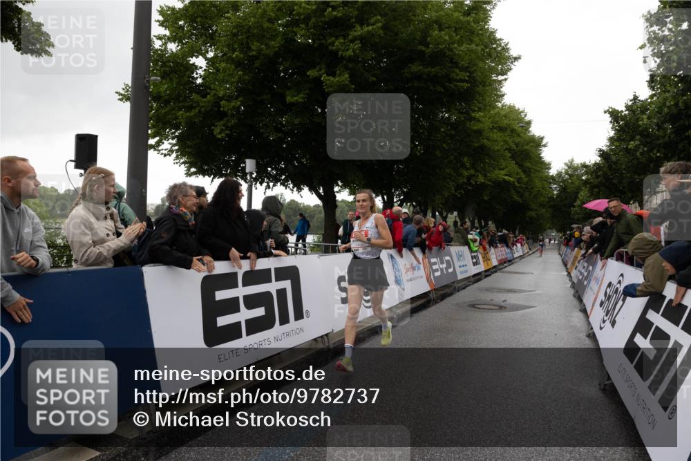 14.06.2026 - REWE Women's Run Michael Strokosch http://msf.ph/oto/9782737 14.06.2026 09:43:42 Laufen  meine-sportfotos.de