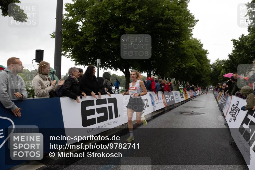 14.06.2026 - REWE Women's Run Michael Strokosch http://msf.ph/oto/9782741 14.06.2026 09:43:42 Laufen  meine-sportfotos.de