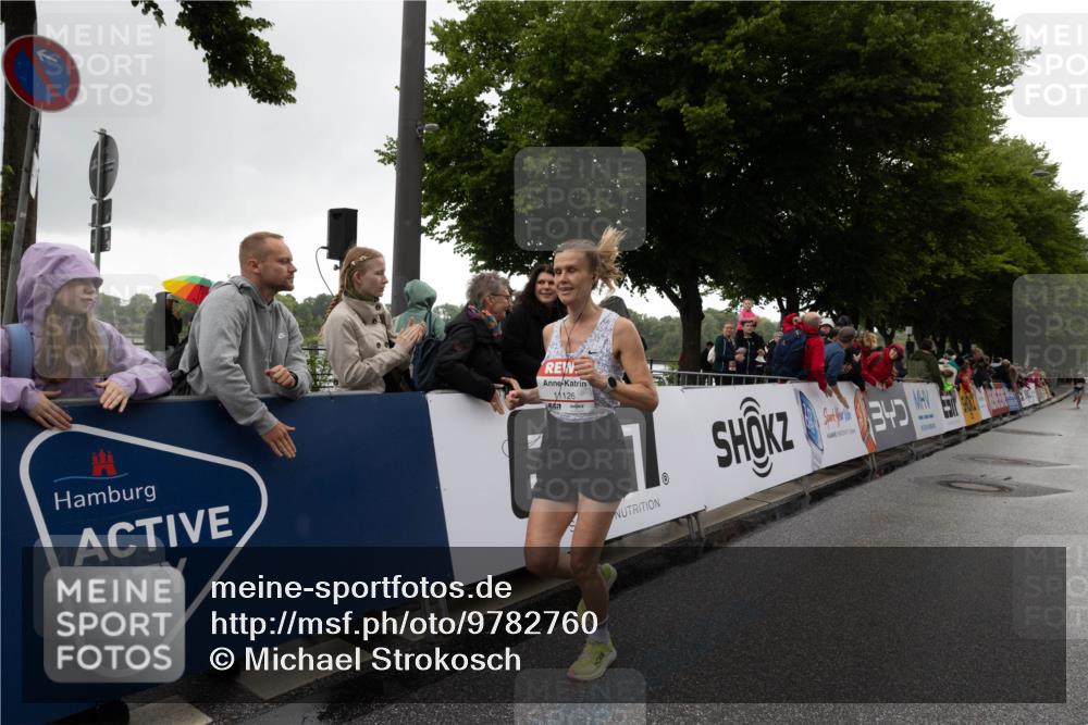 14.06.2026 - REWE Women's Run Michael Strokosch http://msf.ph/oto/9782760 14.06.2026 09:43:42 Laufen 11126, 557 meine-sportfotos.de