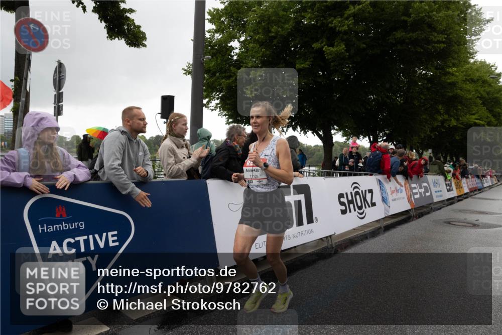 14.06.2026 - REWE Women's Run Michael Strokosch http://msf.ph/oto/9782762 14.06.2026 09:43:43 Laufen 11126 meine-sportfotos.de