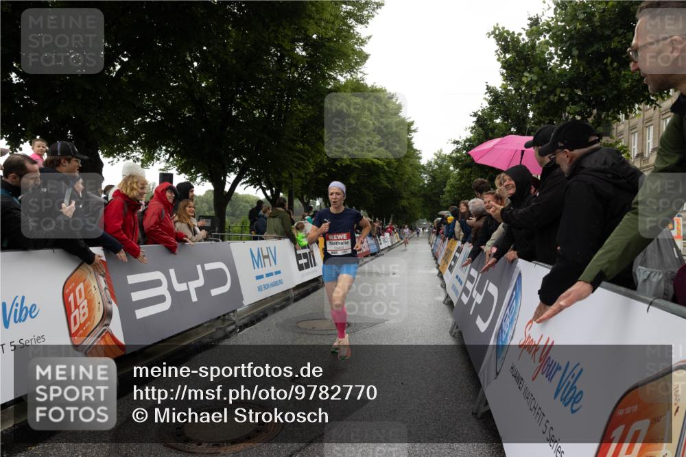 14.06.2026 - REWE Women's Run Michael Strokosch http://msf.ph/oto/9782770 14.06.2026 09:43:50 Laufen 5, 10, 18, 10, 08, 345, 7645, 10, 18, 10, 2557, 2352, 5 meine-sportfotos.de