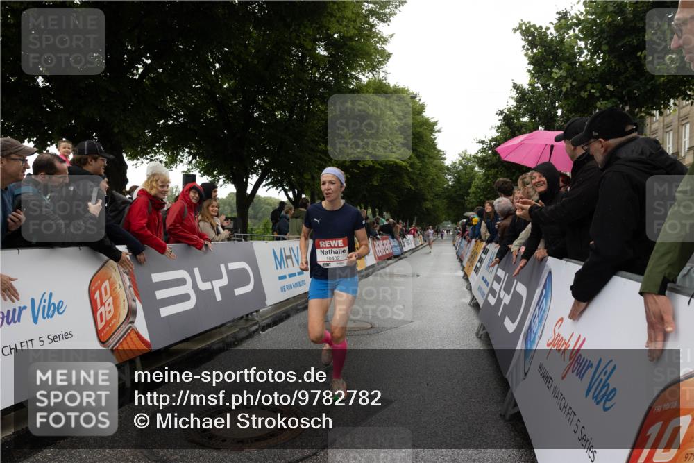 14.06.2026 - REWE Women's Run Michael Strokosch http://msf.ph/oto/9782782 14.06.2026 09:43:50 Laufen 5, 10, 80, 17, 56, 341, 651, 10402, 5, 10, 18, 10, 979 meine-sportfotos.de