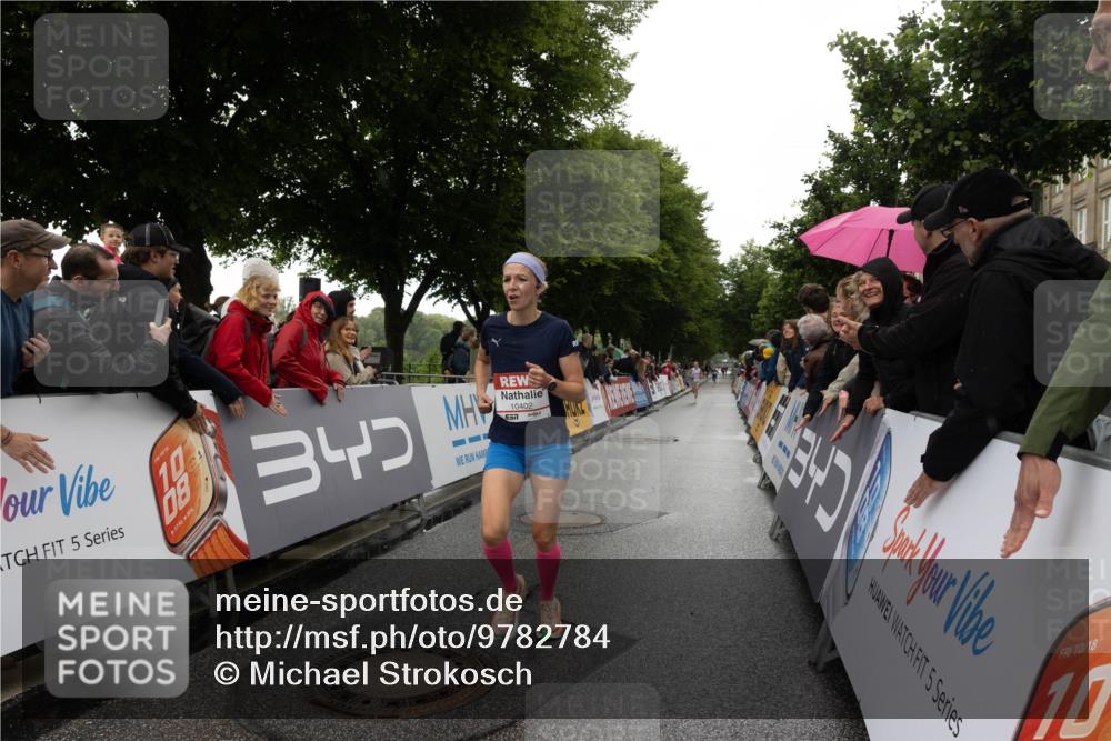 14.06.2026 - REWE Women's Run Michael Strokosch http://msf.ph/oto/9782784 14.06.2026 09:43:50 Laufen 5, 10, 08, 10402, 3, 5, 10, 18, 10 meine-sportfotos.de