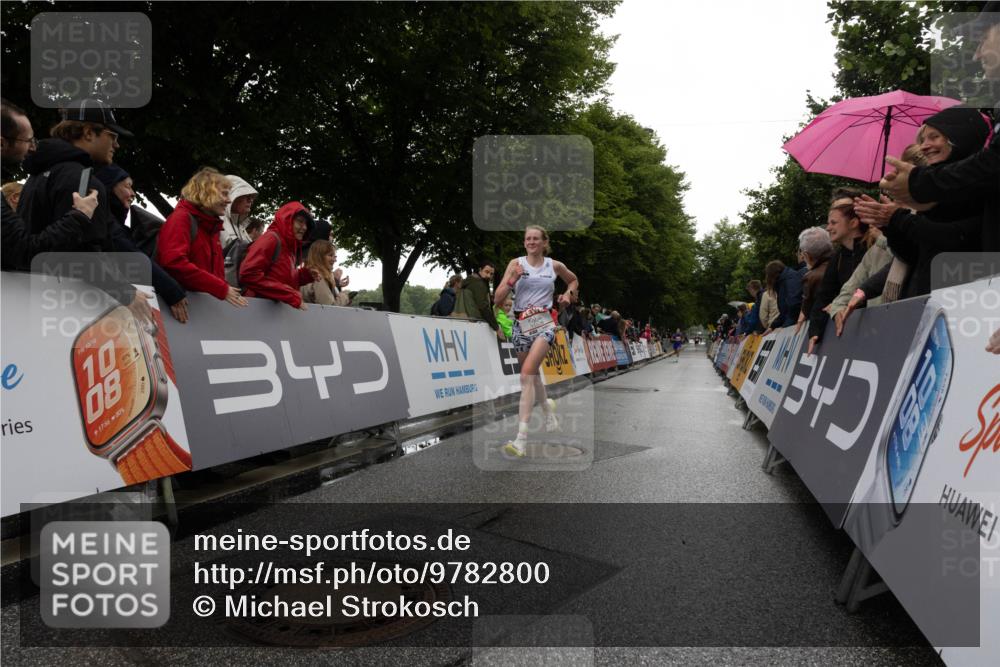 14.06.2026 - REWE Women's Run Michael Strokosch http://msf.ph/oto/9782800 14.06.2026 09:43:56 Laufen 10, 18, 10, 08, 17, 56, 80 meine-sportfotos.de