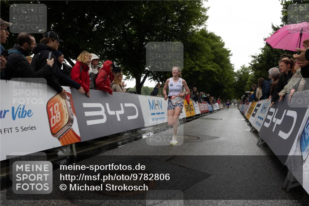 14.06.2026 - REWE Women's Run Michael Strokosch http://msf.ph/oto/9782806 14.06.2026 09:43:57 Laufen 5, 10, 18, 10, 08, 17, 56, 80, 345 meine-sportfotos.de