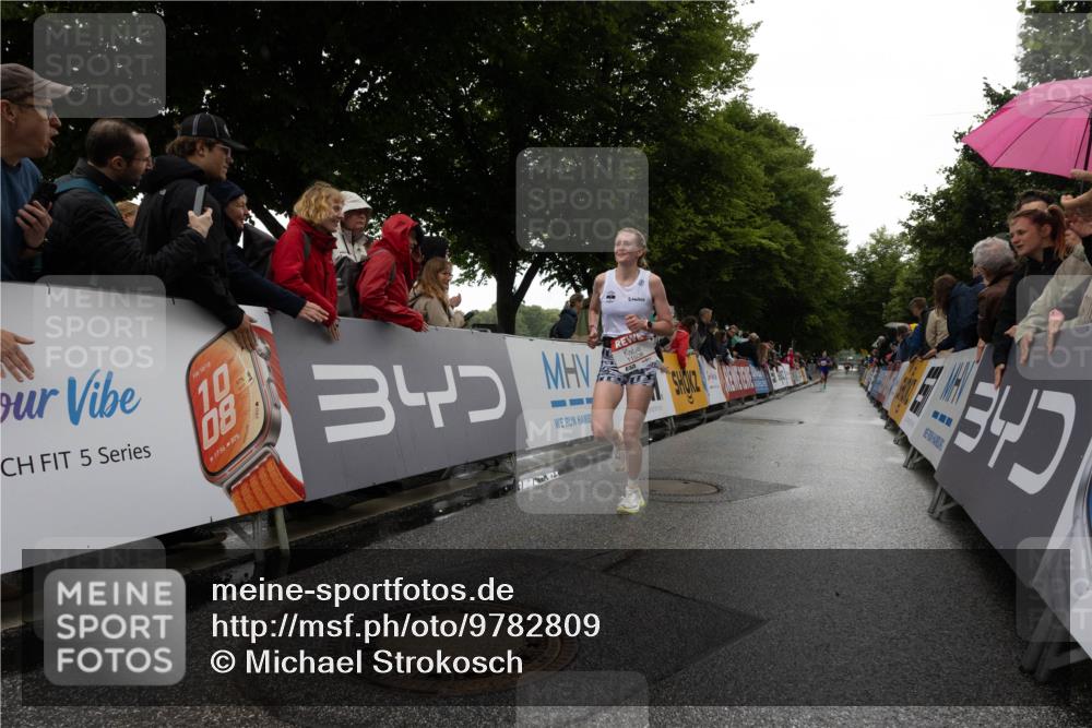 14.06.2026 - REWE Women's Run Michael Strokosch http://msf.ph/oto/9782809 14.06.2026 09:43:57 Laufen 5, 10, 18, 10, 08, 17, 56, 80 meine-sportfotos.de