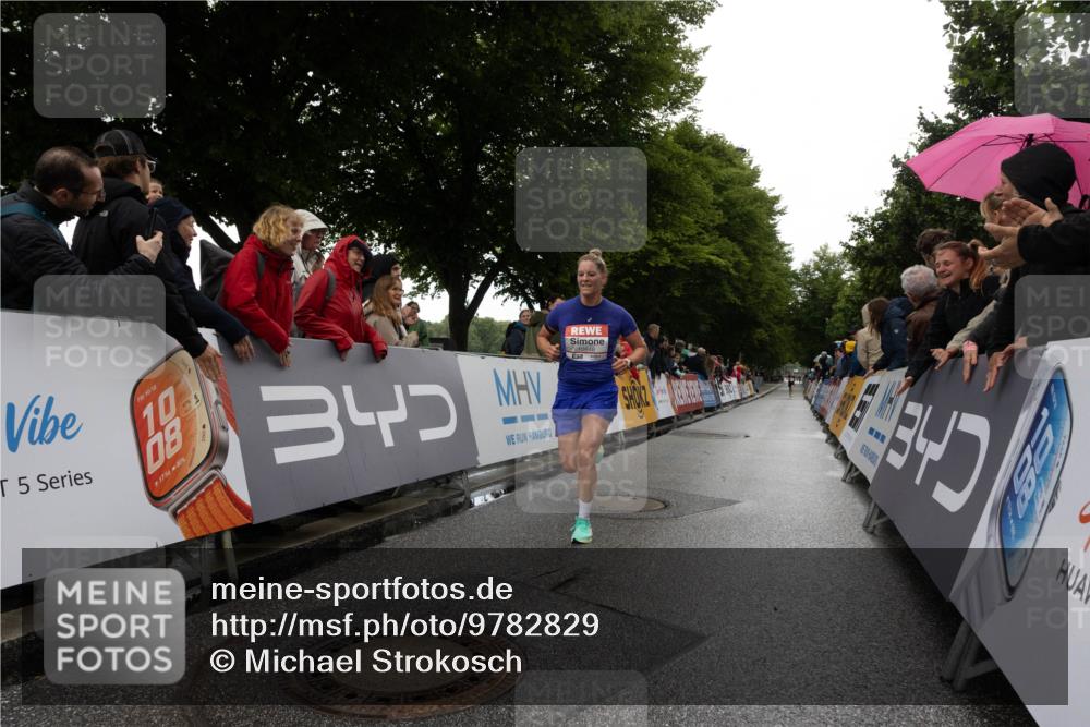 14.06.2026 - REWE Women's Run Michael Strokosch http://msf.ph/oto/9782829 14.06.2026 09:44:03 Laufen 10, 18, 10, 08, 17, 56, 80, 34, 5 meine-sportfotos.de
