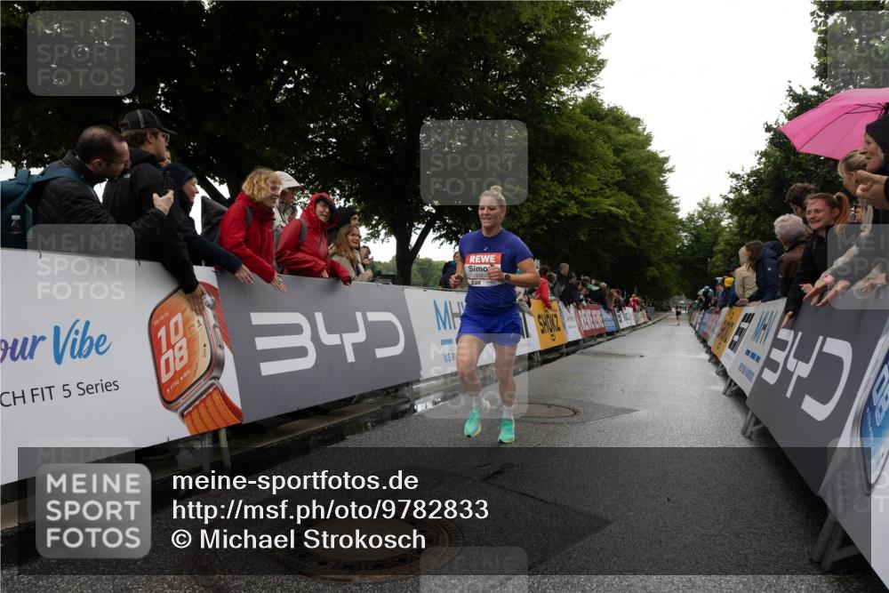 14.06.2026 - REWE Women's Run Michael Strokosch http://msf.ph/oto/9782833 14.06.2026 09:44:03 Laufen 5, 10, 18, 10, 08, 17, 56, 80, 1084, 7, 4 meine-sportfotos.de