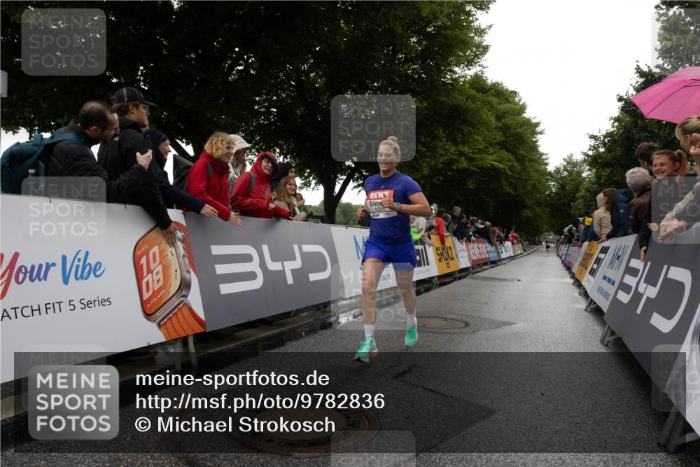 14.06.2026 - REWE Women's Run Michael Strokosch http://msf.ph/oto/9782836 14.06.2026 09:44:03 Laufen 5, 10, 18, 22, 10, 08, 17, 56, 80, 1084, 345 meine-sportfotos.de
