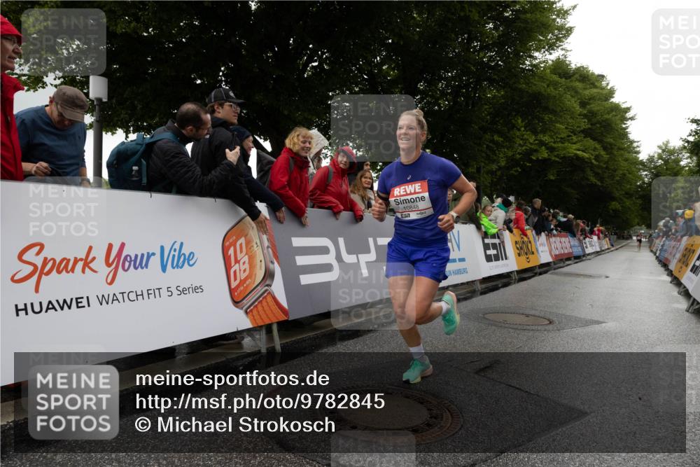 14.06.2026 - REWE Women's Run Michael Strokosch http://msf.ph/oto/9782845 14.06.2026 09:44:04 Laufen 5, 10, 18, 10, 08, 17, 56, 80, 10848, 557 meine-sportfotos.de