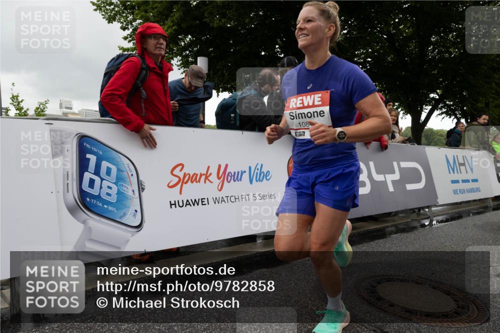14.06.2026 - REWE Women's Run Michael Strokosch http://msf.ph/oto/9782858 14.06.2026 09:44:04 Laufen 10, 18, 2752, 2552, 10, 08, 17, 56, 80, 97, 1952, 1752, 108, 5, 34 meine-sportfotos.de