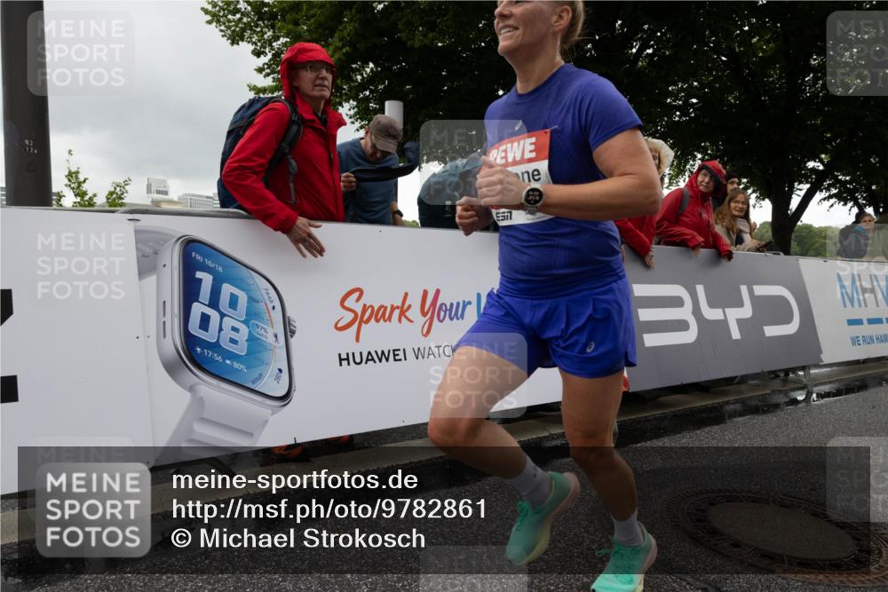 14.06.2026 - REWE Women's Run Michael Strokosch http://msf.ph/oto/9782861 14.06.2026 09:44:04 Laufen 10, 18, 2752, 25521, 2352, 10, 08, 17, 56, 80, 97, 1952, 1752, 57, 313, 34 meine-sportfotos.de