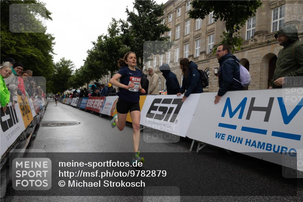 14.06.2026 - REWE Women's Run Michael Strokosch http://msf.ph/oto/9782879 14.06.2026 09:44:12 Laufen 7, 1296 meine-sportfotos.de