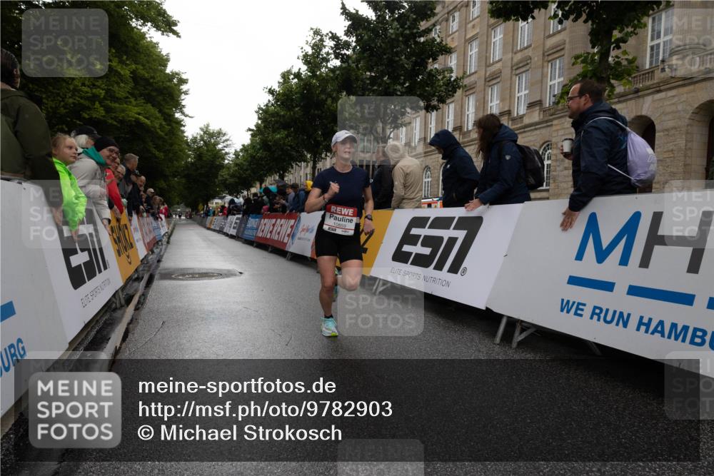 14.06.2026 - REWE Women's Run Michael Strokosch http://msf.ph/oto/9782903 14.06.2026 09:44:18 Laufen 10859, 517 meine-sportfotos.de