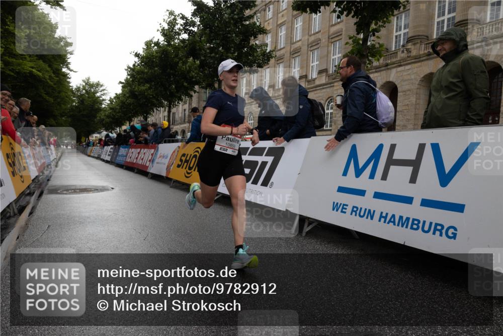 14.06.2026 - REWE Women's Run Michael Strokosch http://msf.ph/oto/9782912 14.06.2026 09:44:18 Laufen 57, 10859 meine-sportfotos.de