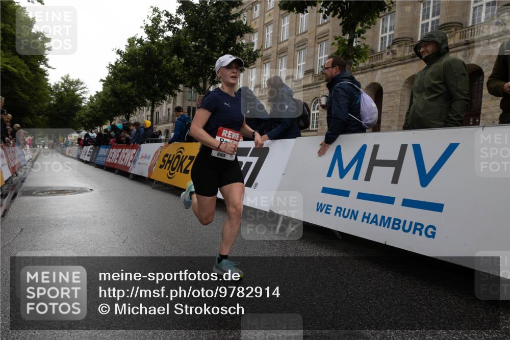 14.06.2026 - REWE Women's Run Michael Strokosch http://msf.ph/oto/9782914 14.06.2026 09:44:18 Laufen 7 meine-sportfotos.de