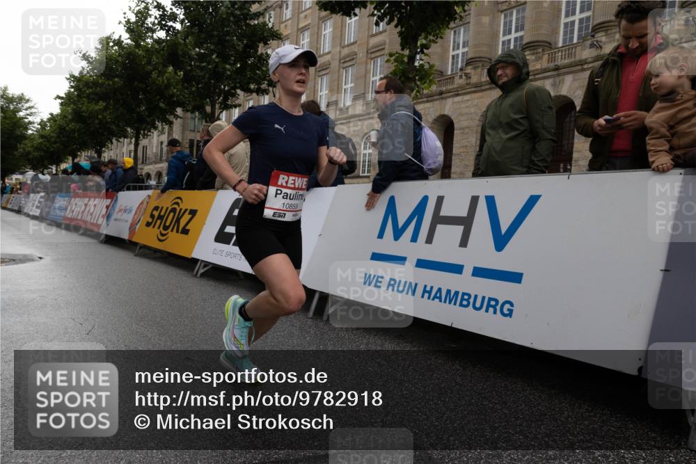 14.06.2026 - REWE Women's Run Michael Strokosch http://msf.ph/oto/9782918 14.06.2026 09:44:18 Laufen 10859 meine-sportfotos.de