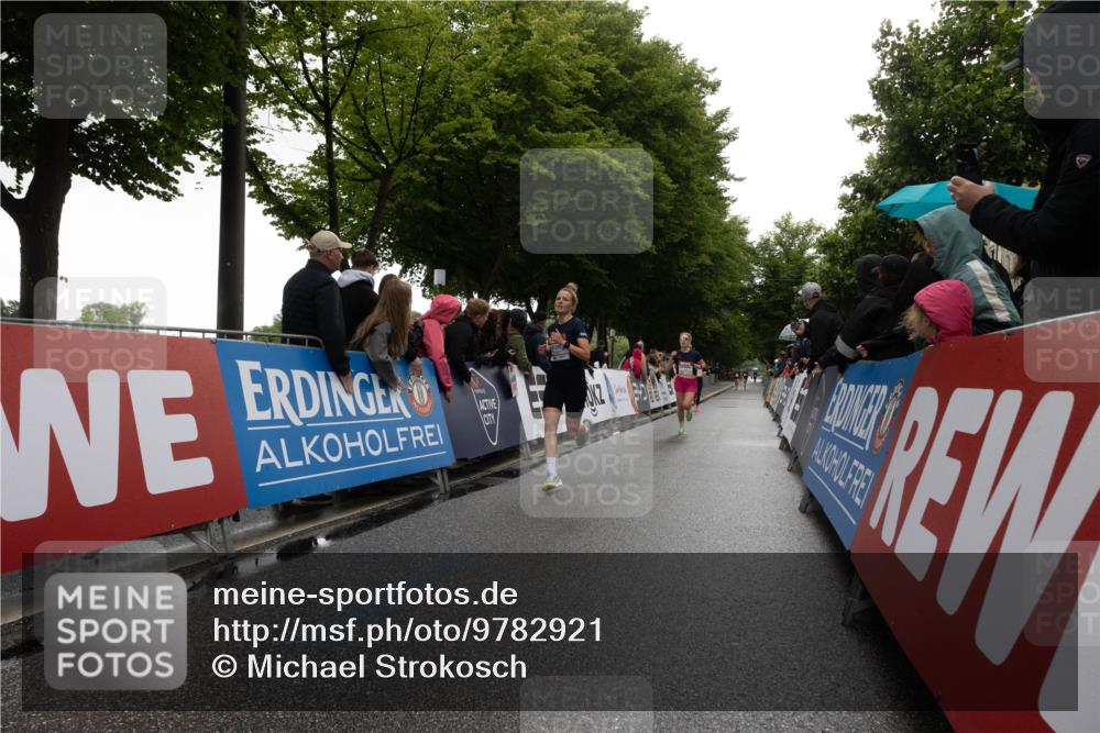 14.06.2026 - REWE Women's Run Michael Strokosch http://msf.ph/oto/9782921 14.06.2026 09:44:34 Laufen  meine-sportfotos.de