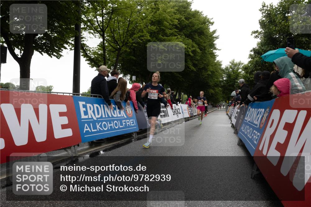 14.06.2026 - REWE Women's Run Michael Strokosch http://msf.ph/oto/9782939 14.06.2026 09:44:34 Laufen 11447 meine-sportfotos.de