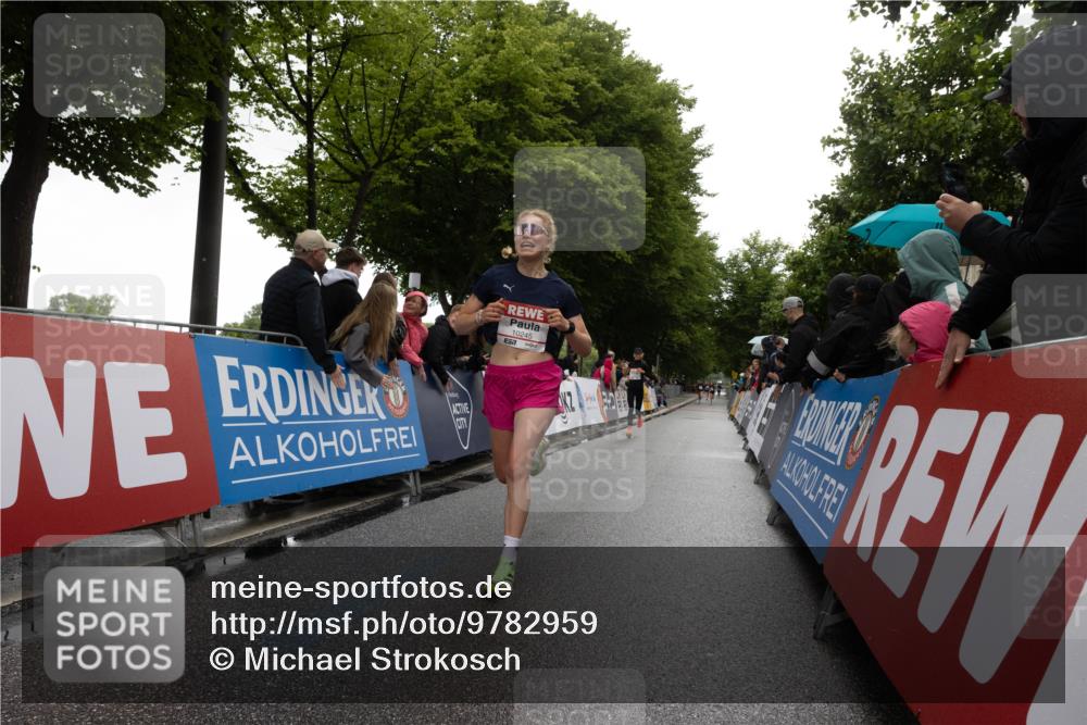 14.06.2026 - REWE Women's Run Michael Strokosch http://msf.ph/oto/9782959 14.06.2026 09:44:36 Laufen 10245, 7 meine-sportfotos.de